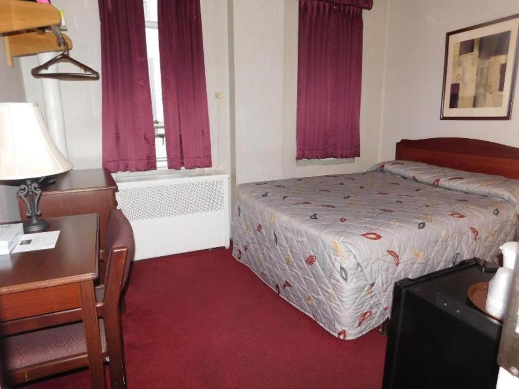 Harrington Hotel 3*